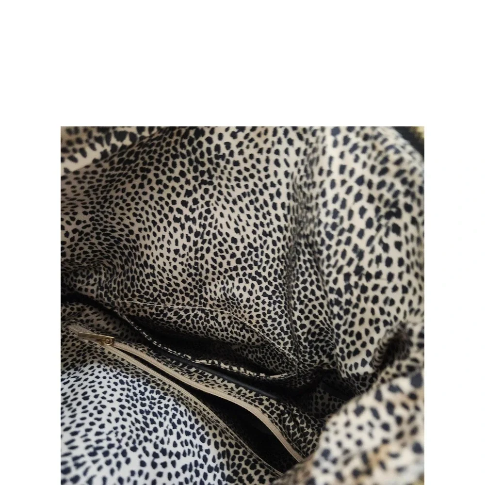 Sole Society Lalet Fold Over Vegan Leather Clutch Zip Top Closure Black‎